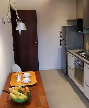 Interno Gavi Elegante Nel Cuore Di Appartamento Verona