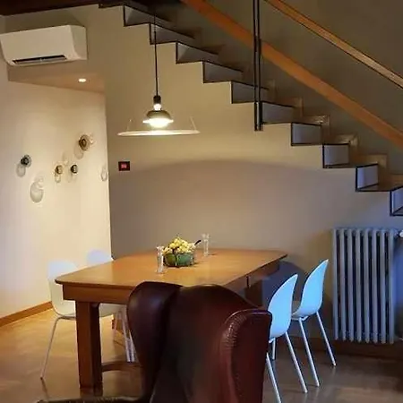 Interno Gavi Elegante Nel Cuore Di Appartamento
