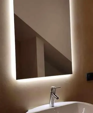 Interno Gavi Elegante Nel Cuore Di Verona